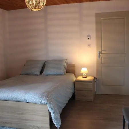 Maison Au Calme Avec Grand Jardin Et Confort En Charente Limousine - Fr-1-653-133 Nyaraló