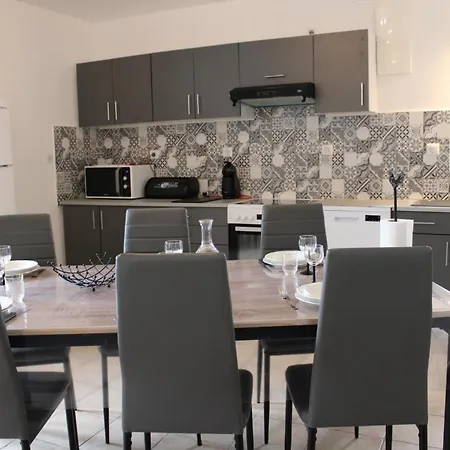 Maison Au Calme Avec Grand Jardin Et Confort En Charente Limousine - Fr-1-653-133 *