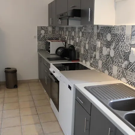 Maison Au Calme Avec Grand Jardin Et Confort En Charente Limousine - Fr-1-653-133 * Oradour-Fanais