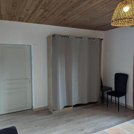 Nyaraló Maison Au Calme Avec Grand Jardin Et Confort En Charente Limousine - Fr-1-653-133