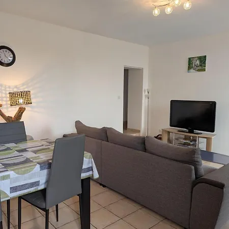 Maison Au Calme Avec Grand Jardin Et Confort En Charente Limousine - Fr-1-653-133 * Oradour-Fanais