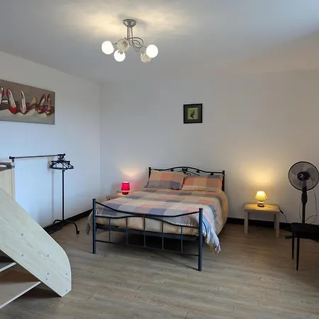 Maison Au Calme Avec Grand Jardin Et Confort En Charente Limousine - Fr-1-653-133 * Oradour-Fanais