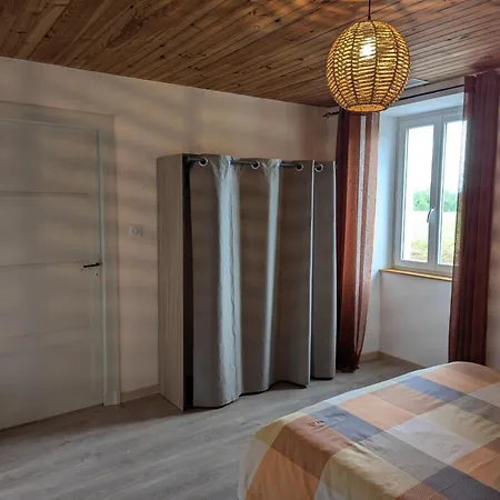 Nyaraló Maison Au Calme Avec Grand Jardin Et Confort En Charente Limousine - Fr-1-653-133